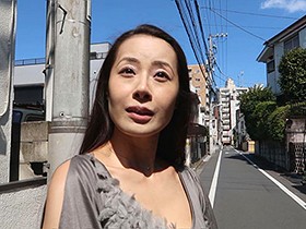 人妻を買い取り強制撮影! 調教部屋で凌辱されるセレブ美熟女 サンプル動画サムネイル